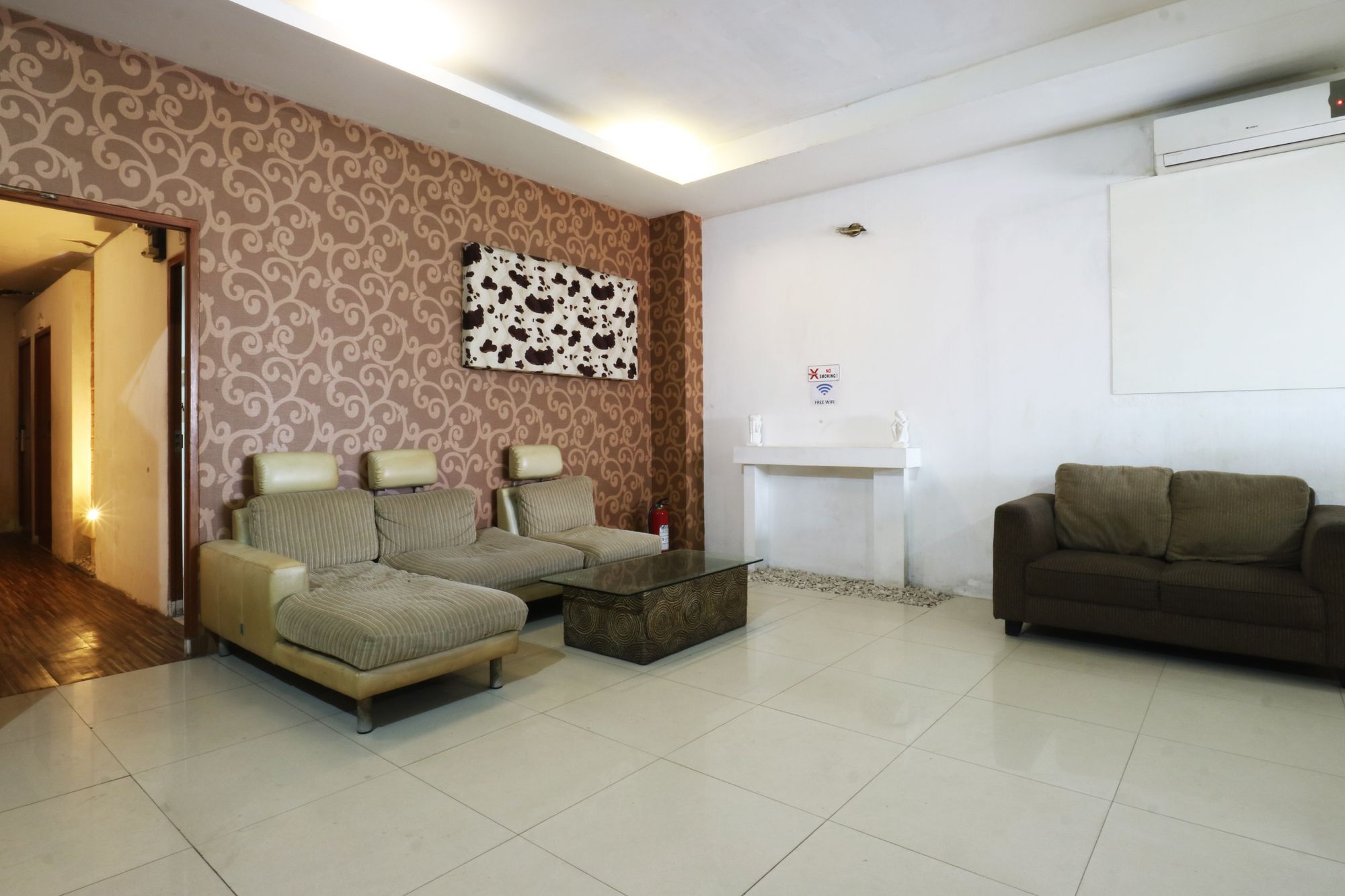 Penthouse Hotel Джакарта Экстерьер фото